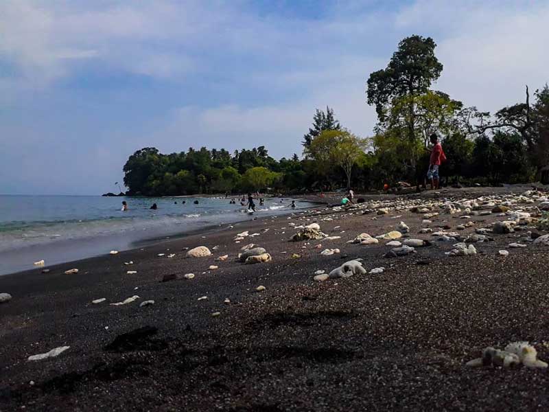 Objek Wisata Pantai Anoi Itam Sabang