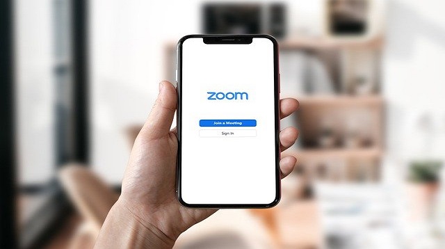 Cara Agar Kamera Zoom Tidak Mirror