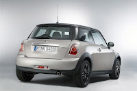 Mini Cooper Baker Street (2012) Rear Side