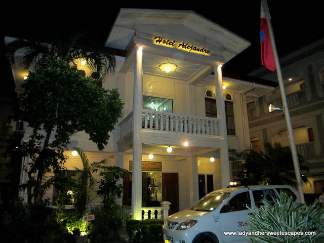 Hotel Alejandro Tacloban in Leyte Tour