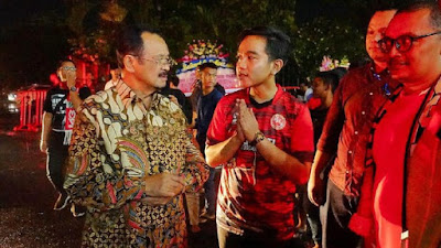 Bertemu Wakil Walikota Solo yang Positif Covid-19, Jokowi Segera Dites Swab