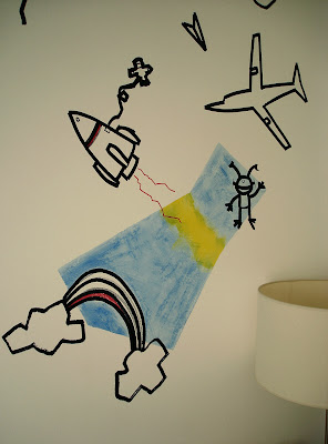 em paredes rui aleixo pintura mural quarto objectos voadores 1