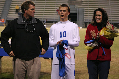 Jake Smith with his parents Jennifer and Todd Smith