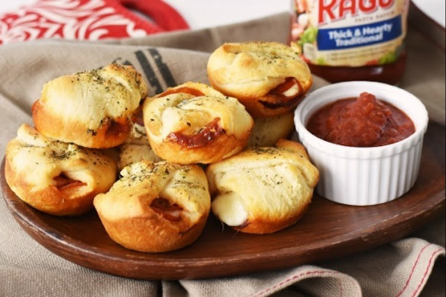 Pepperoni Cheese Pizza Bombs #appetizer #snack