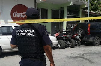 Balean a mujer en Playa: Sujeto abre fuego contra empleada de tienda abarrotes