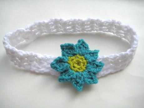 373 New baby headband patterns flowers 670 Crochet Dreamz: Baby Headband with Flowers (Free Crochet Pattern) 