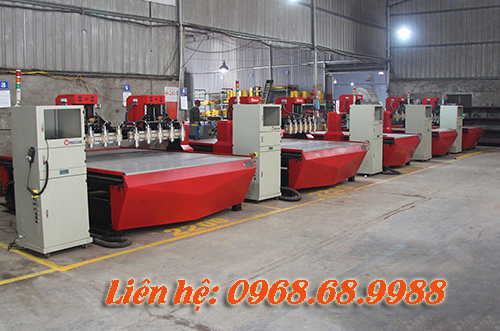 Máy CNC khắc tranh gỗ 2