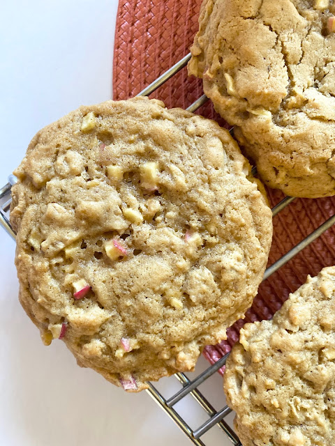 Apple peanut butter cookie on a wire cookie rack.