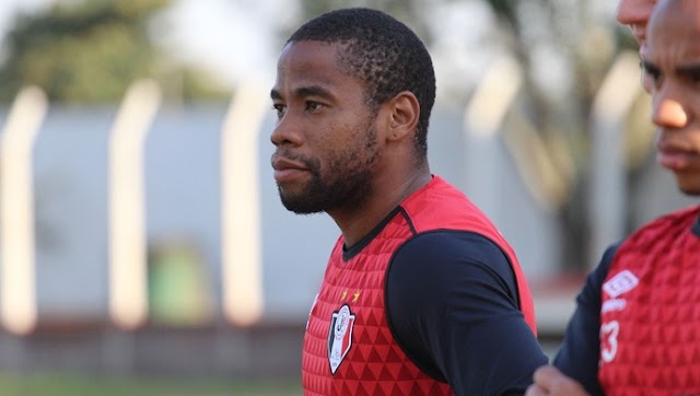 Everton Silva acredita na permanência do Joinville na Série B: “Essa vitória, de virada, nos deu novo ânimo”