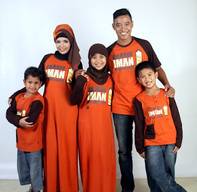 25 Model Baju  Kaos  Muslim  Keluarga  Modern Terpopuler 2019 