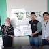 Bersama Dompet Dhuafa Lampung, OSIS SMAN 2 Bandarlampung memberikan bantuan kepada masyarakat Palestina