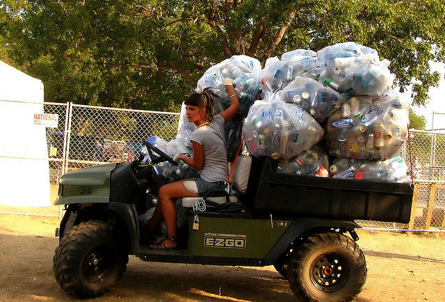 12 fotos de caminhões de reciclagem curiosos