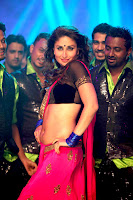 Kareena, Kapoor, sizzles, in, Halkat, Jawani