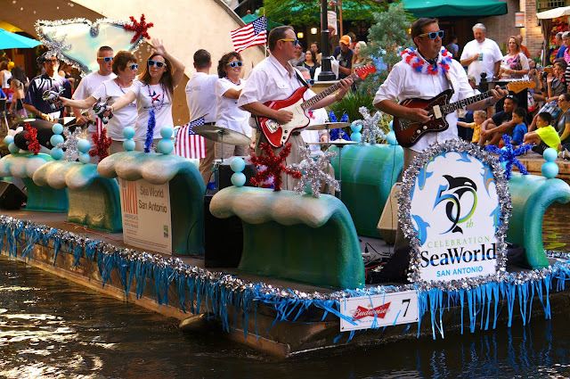 SAN ANTONIA RIVER WALK, SEAWORLD SAN ANTONIO, TEXAS, MILITARY PARADE