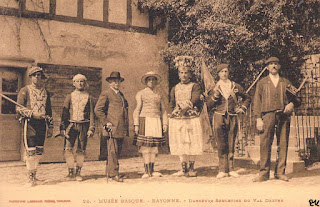 pays basque autrefois musée danseurs soule