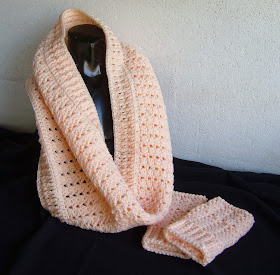crochet cowl peach