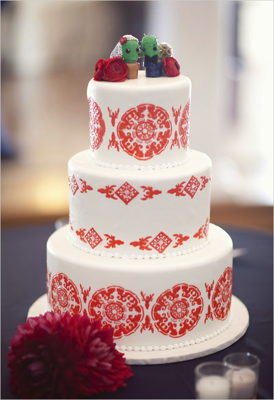 Stunning red and white wedding cake from a real San Clemente Wedding 