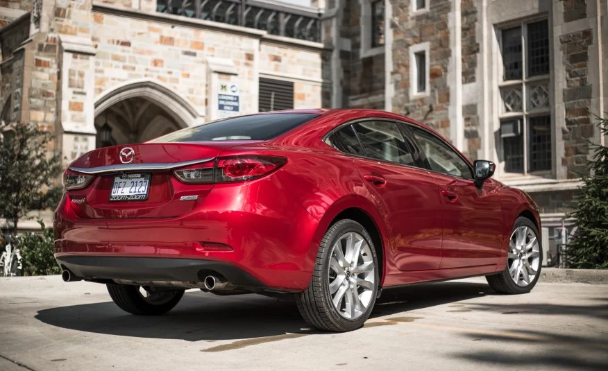 Điểm trừ cho Mazda 6 là ống xả của xe khá tồi