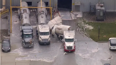  Sodium hydroxide tanker explodes in Ohio 