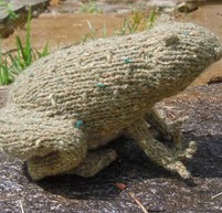 http://www.ravelry.com/patterns/library/tweed-toads