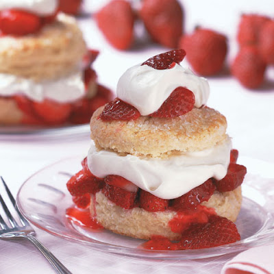 https://foodimentary.com/2015/06/14/june-14-is-national-strawberry-shortcake-day-2/