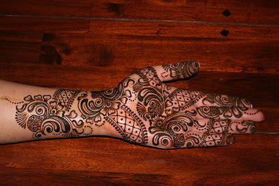 Mehndi Tattoo Designs Seen On www.coolpicturegallery.net