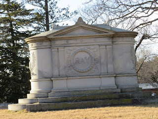 Ray family monument at Union St cemetary