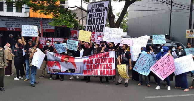 Pemilik Gelar Aksi Lawan Mafia Tanah, Eksekusi Pelajar Pejuang Nomor 43 Bandung Diundur