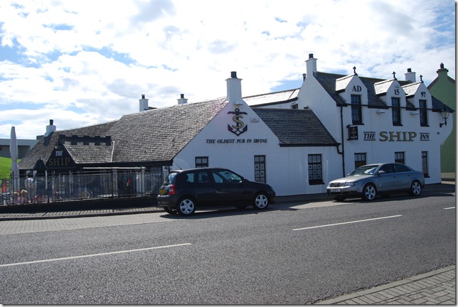 The Ship Inn, lunchtime