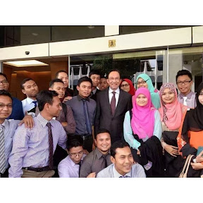 Pelajar UPSI diberi amaran kerana bergambar dengan Anwar?
