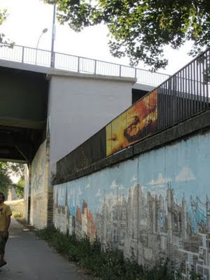 Amazing painting on barred fence