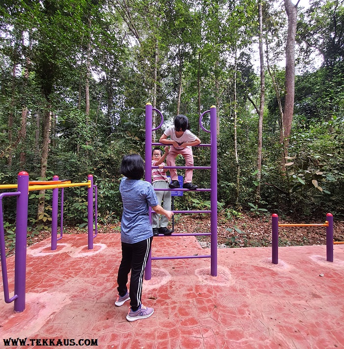 Exercise Equipment in Taman Botanikal Melaka