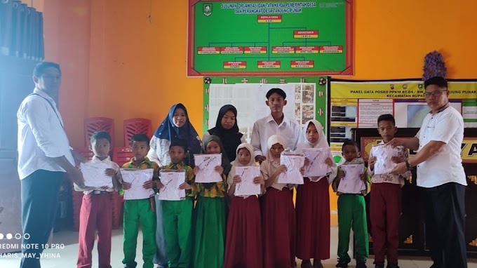 Pemdes Tanjung Punak Serahkan Bantuan Pelengkapan Anak Sekolah Ke 98 Siswa Kurang Mampu