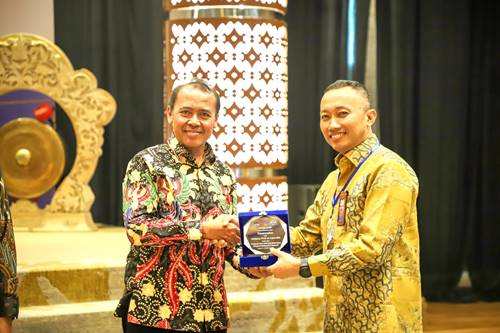Hadir Sebagai Narasumber, Inspektorat Ngawi Paparkan Best Practice Aplikasi Simponi Risma
