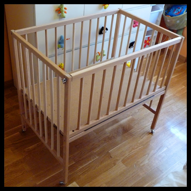 SNIGLAR co-sleeper crib