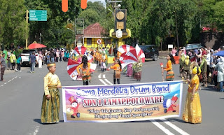 Tim SDN 1 Lamappoloware Raih Juara Umum 3 Lomba Latemmamala Drum Band Kompetition Cup II 2024