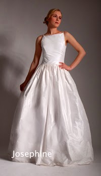 http://www.elizabethstjohn.com/Collections/BridalCouture_Permanent.htm