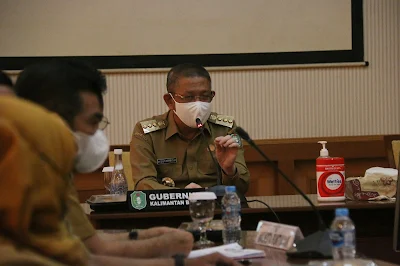 Menteri Dalam Negeri Indonesia, Jend. Pol. (Purn) Prof. Drs. H. Tito Karnavian, M.A., Ph.D., memimpin Rapat Koordinasi (Rakor) Pengendalian Inflasi yang diikuti secara virtual beberapa Menteri terkait beserta seluruh Kepala Daerah di Indonesia, Senin (5/9/2022).