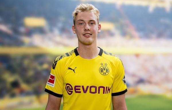 Manchester United Fans furious at reason why Julian Brandt wasn't signed despite Enquiry