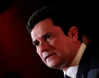 Turma entendeu que as acusações contra Lula não têm relação com os desvios de recursos na Petrobras, cujo relator é o juiz Sérgio Moro (Foto: Stringer . / Reuters)