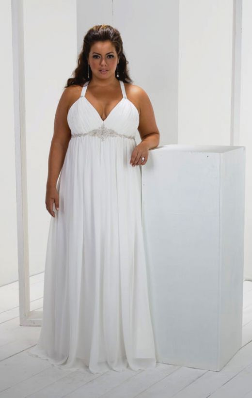 A Plus Size Wedding Gown for Chubby Bride