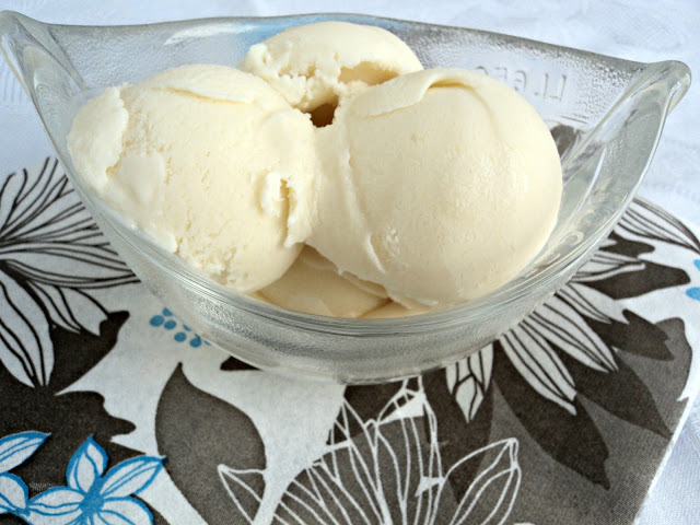 helado-chocolate-blanco-bolas