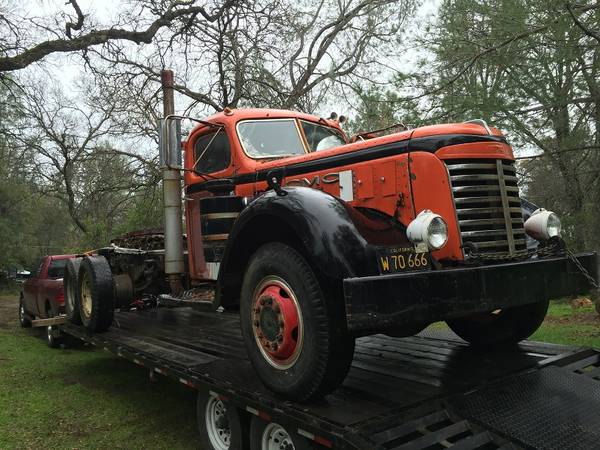 1947 GMC 900 Series - Old Truck