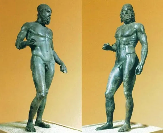 "Πολεμιστές του Ριάτσε": Ένα στραβό δάχτυλο έλυσε το μεγάλο μυστήριο των φημισμένων αγαλμάτων