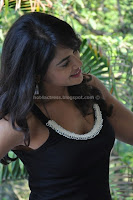 SAMEERA REDDY LATEST HOT PHOTOS IN T-SHIRT