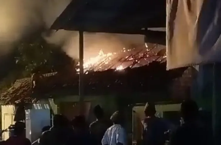 Dua Toko Elektronik di Palengaan Pamekasan Terbakar, Ini Kerugiannya