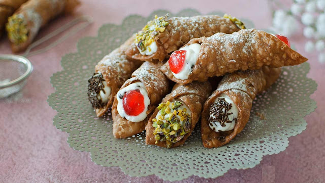 Cannoli Siciliana: Il dolce degli albanesi