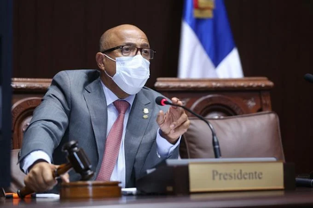 Diputados aprueban préstamos por 339 millones de dólares