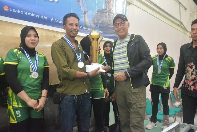 PLT. Bupati Bima Tutup Turnamen Voli Seven Brothers Cup II