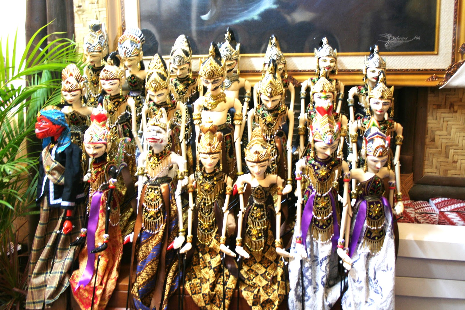 Aneka Kerajinan  tangan  Wayang Golek Situs DEKRANASDA 